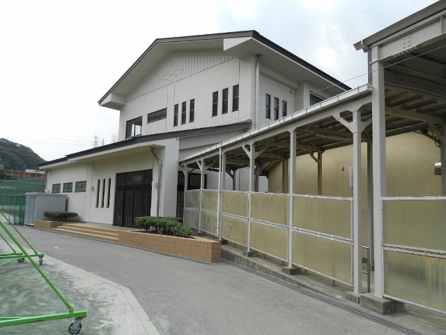 神明中学校武道館